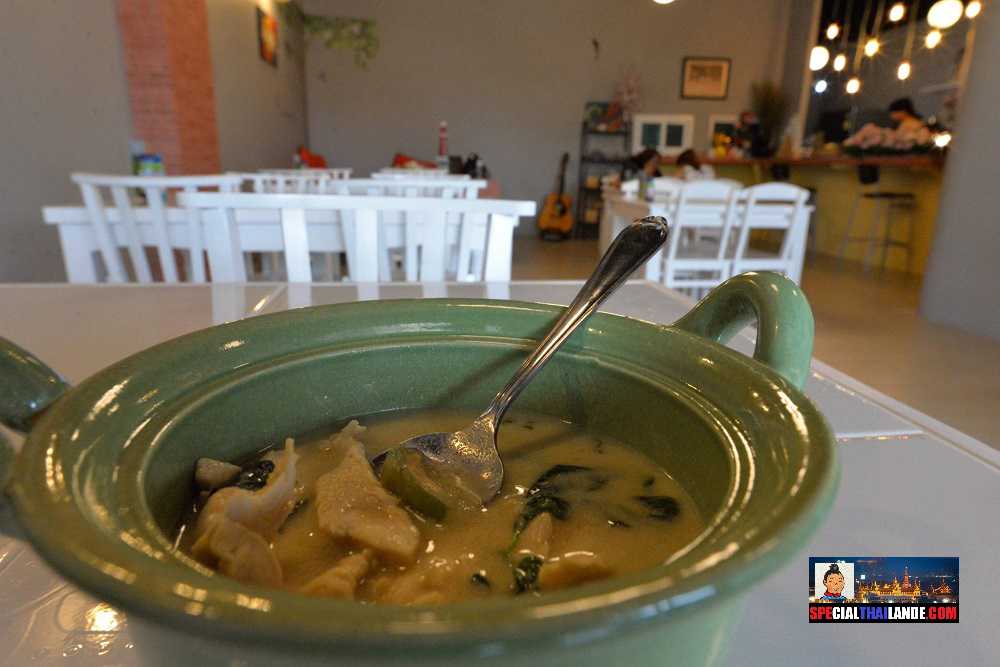 Quoi Que Manger en Thaïlande Gaeng Kia Wan Kaï - Nourriture thaï
