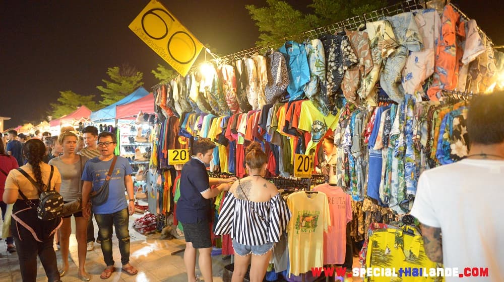 Visiter Talad Rot Fai Market à Bangkok (marché de nuit à Bangkok)