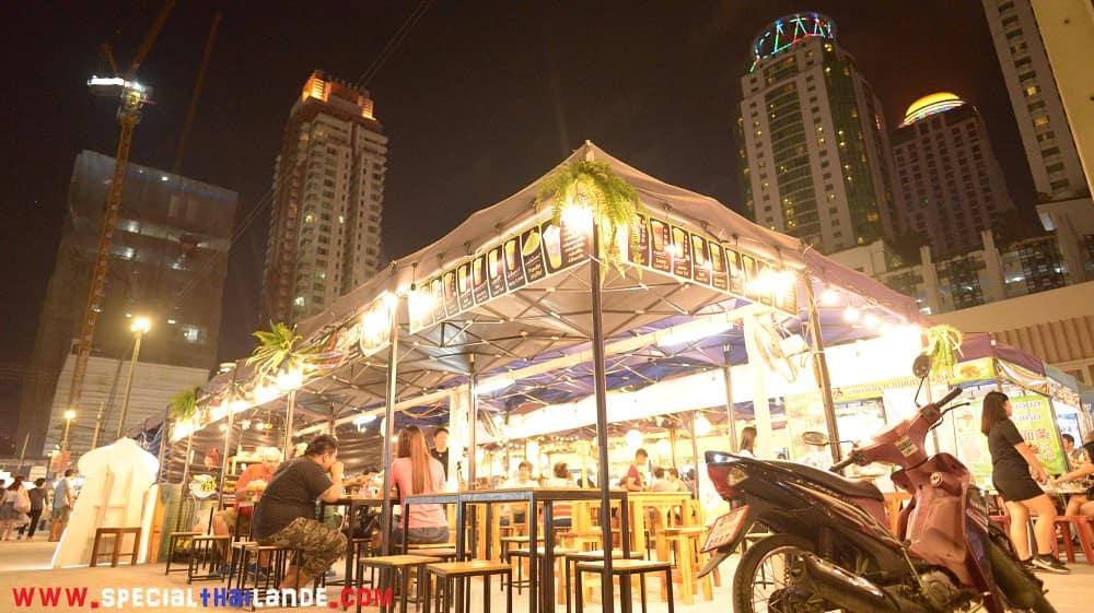 Neon Market à Bangkok - Marché de nuit