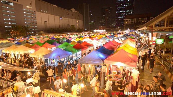 Marché de Ratchada - The New Rot Fai Market Ratchada